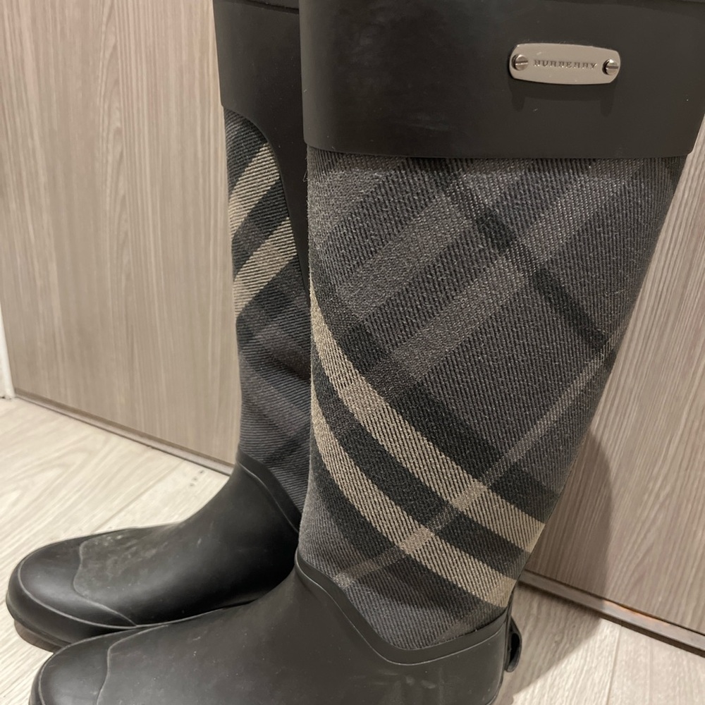 Burberry Black and Gray Winter Rain Boots - Picture 2 of 2